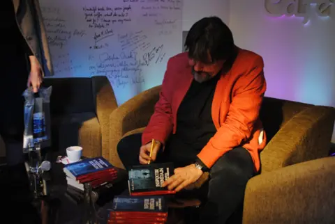 Predstavljen roman „Inspektor Bronštajn i slučaj ubijenog naciste“ Andreasa Pitlera - slika 3