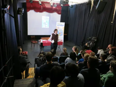 „Urnebesna fizika“ i „Avanture Kraljevića Marka“ predstavljene u Budimpešti - slika 1