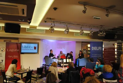 Održana tribina Laguninog književnog kluba o romanu „Nevidljivi sati“ - slika 1