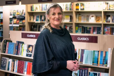 Keri Čin: Svi težimo srećnom kraju - slika 1