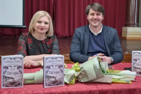 Priča se širi – promocija „Zida tajni“ Ljiljane Šarac u Kraljevu, Mladenovcu i Subotici - slika 2