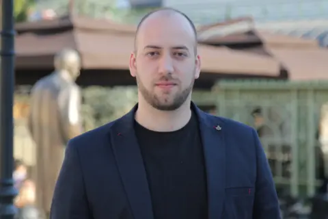 Milan Ružić: Reč je sve što imamo - slika 1