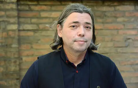 Dejan Stojiljković: Planiram roman o ubistvu Branka Miljkovića, to je jedna od najmisterioznijih smrti naše književnosti! - slika 1