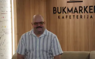 Uzbudljiva misterija koja se ne razrešava do samog kraja: Đorđe Bajić predstavio novi roman „Momak u kutiji“
