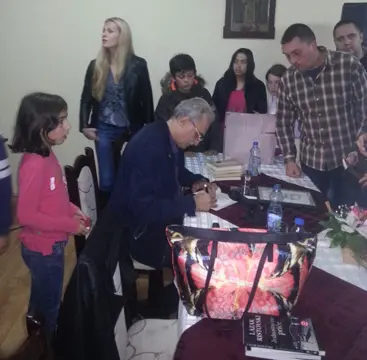 Lazar Ristovski posetio svoje rodno mesto i predstavio „Jednostavne priče“ - slika 3