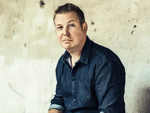 Fredrik Bakman: Ono što Uvea čini smešnim jeste njegova neproporcionalna reakcija na sve - slika 1