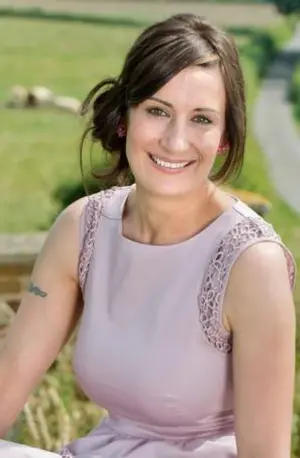 Njene heroine su snažne i ranjive žene, muškarci nedokučivi, a kraj uvek razoruža čitaoce: Autorka knjige „Moj muškarac“ otkriva tajnu svojih priča - slika 1