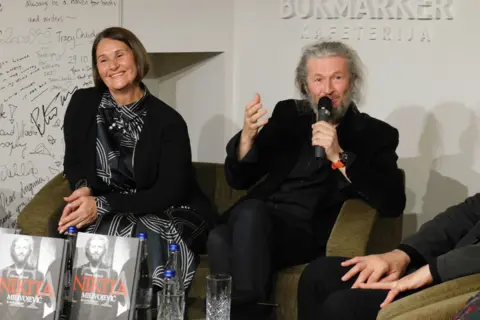 Svedočanstvo o izuzetnoj karijeri – predstavljena monografija „Nikita Milivojević: Ja ovde silazim“ - slika 1