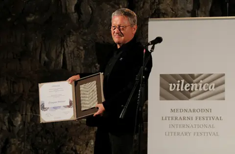 Velikiću uručena Srednjoevropska nagrada za književnost „Vilenica“ - slika 1