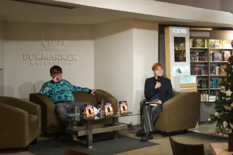 Avantura koja prevazilazi meridijane i dodir koji menja sve: Prvi roman Žana Renoa „Ema“ bio tema 130. Laguninog književnog kluba - slika 1