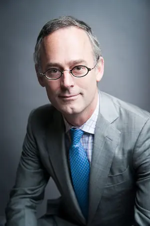 Čitajte pisca kao knjigu: Ejmor Touls - slika 1