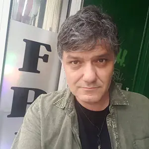 Dule Nedeljković – Svako ko poseduje ličnu slobodu je „gradska faca“, one druge ja nazivam „prigradskim facama“ - slika 1