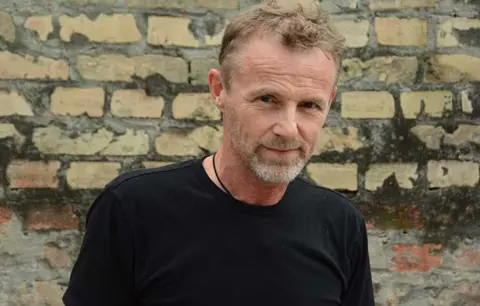 Ju Nesbe: Ne osećam lojalnost prema čitaocima ili izdavačima, samo prema potrebi da pišem ono što želim - slika 1