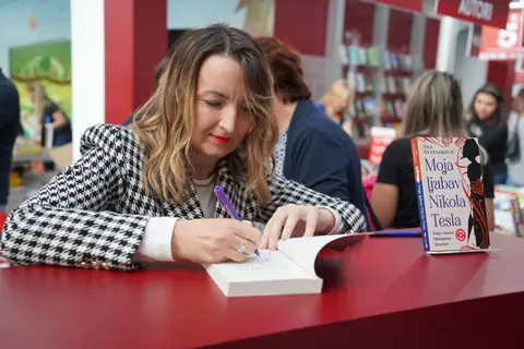 Ana Atanasković: Samo voli – čime god da se baviš - slika 1