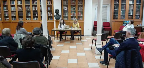 Roman „Đurđevim stopama“ predstavljen u Vrbasu na poziv čitateljki - slika 1