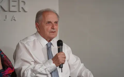 Predstavljena knjiga „Nikad dosta života“ akademika Vuksanovića - slika 1