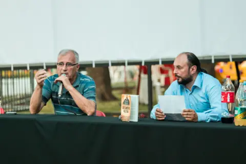 Za pet dana Vanja Bulić je imao čak četiri susreta sa čitaocima - slika 1