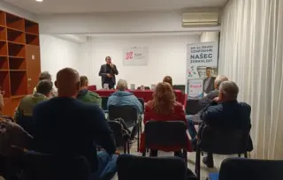 Promocija knjige „Gorka pilula – Mračno naličje farmacije“ Pavla Zelića u Zrenjaninu