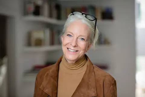 Boni Garmus o svom prvencu: Želela sam da odam priznanje generaciji zapostavljenih domaćica - slika 1