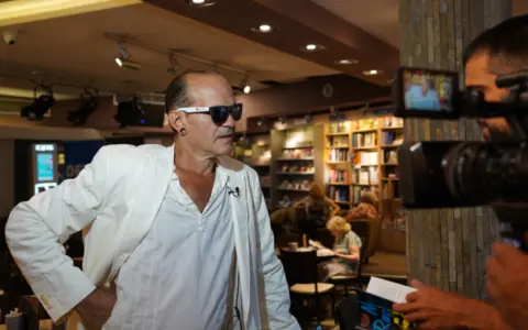 Predstavljen novi roman Nenada Rackovića – „Aspirin supernova“ kao distopija - slika 1