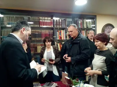 17238917-10210717453187505-1793233946-n