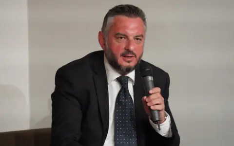 Miomir Petrović: Prostora ima, vremena ne - slika 1