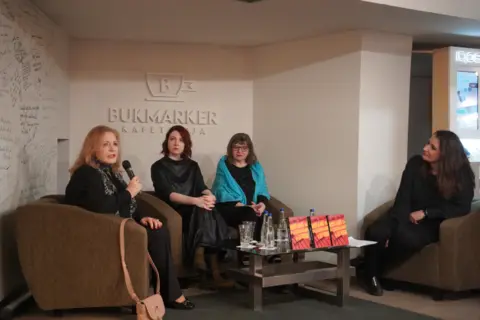 O prirodi zla, roditeljstvu i odgovornosti – Održana tribina o knjizi „Moramo da razgovaramo o Kevinu“ - slika 1