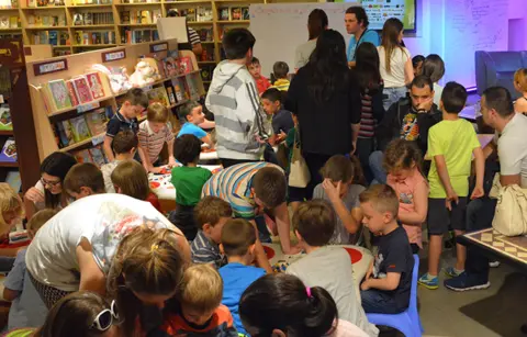 Radionice, eksperimenti, smeh i drugarstvo obeležili drugi dan Dečjih dana kulture - slika 1