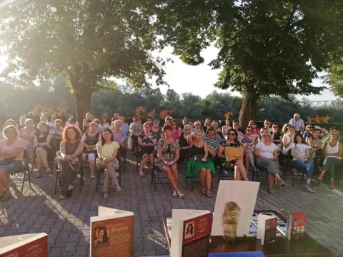 Održana promocija Jelene Bačić Alimpić u Gradiški - slika 2