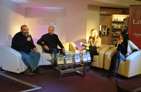 Predstavljena zbirka priča „Putnik sa dalekog neba“ - slika 1