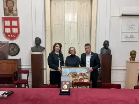 Uručeno priznanje „Janko Veselinović“ porodici Gorana Petrovića - slika 1