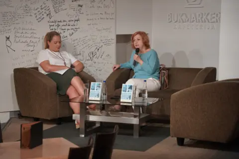 Šta bi bilo kad bi bilo? – održana sto druga tribina Laguninog književnog kluba - slika 1