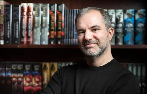 Piter V. Bret u knjižari Delfi SKC u nedelju 28. oktobra - slika 1