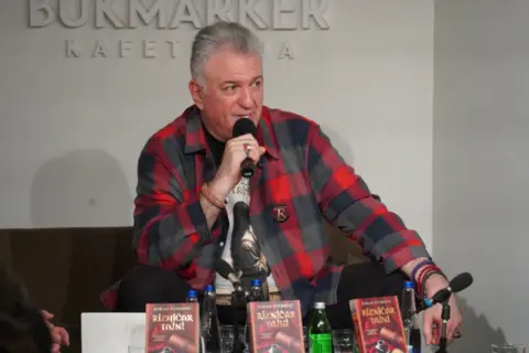 Jedinstven, redak i pažnje vredan roman: promovisan „Rizničar tajni“ Zorana Petrovića - slika 1