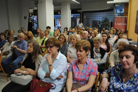 Predstavljena knjiga „Fotelja na Seni“ Amina Malufa - slika 6